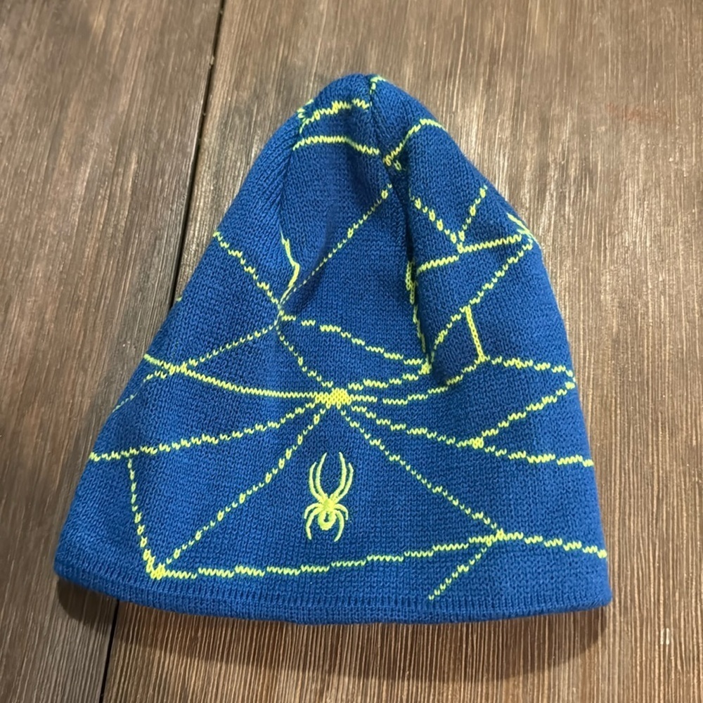 Excellent condition toddler beanie